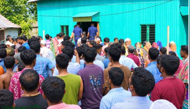 মানিকগঞ্জে একই পরিবারের শিশুসহ ৩ জনের লা*শ উদ্ধার